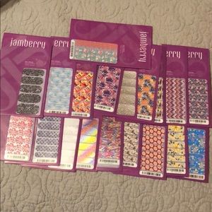 Jam berry nail wraps and heater
